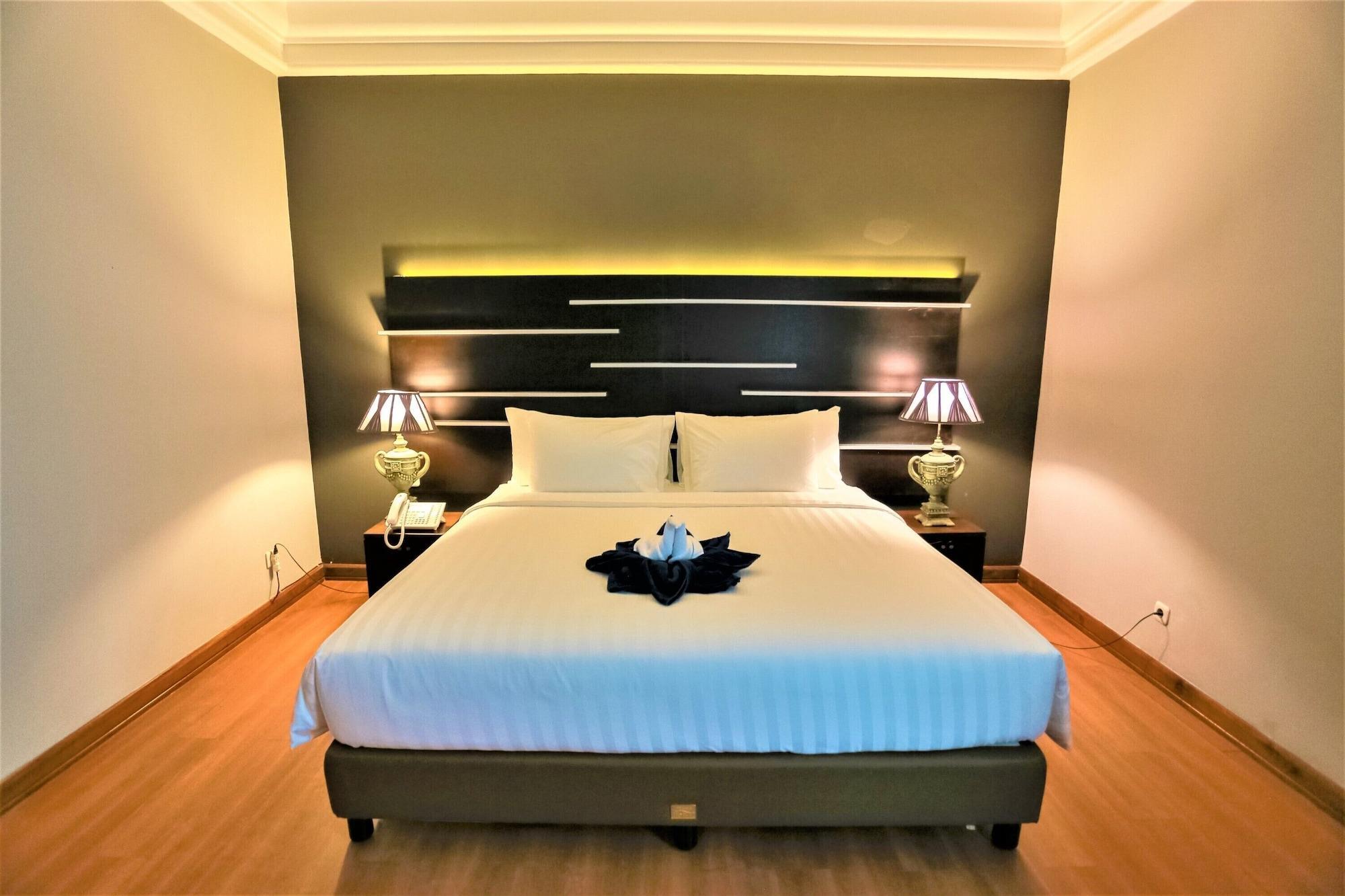 Madina Inn Yogyakarta Dış mekan fotoğraf